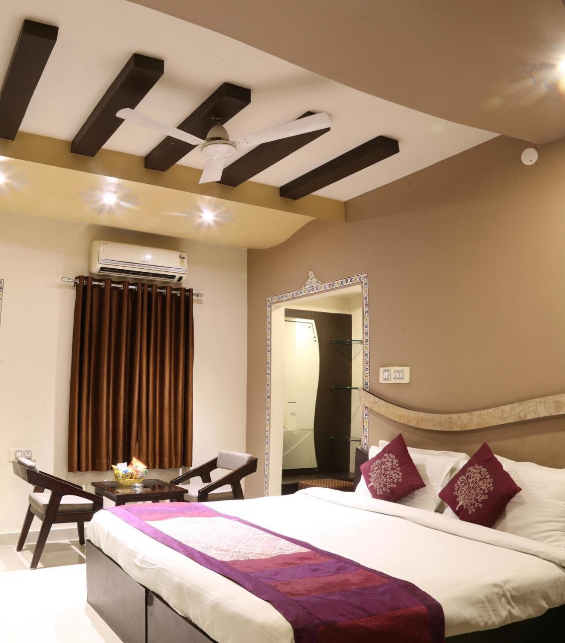 Royal Inn Udaipur Ngoại thất bức ảnh